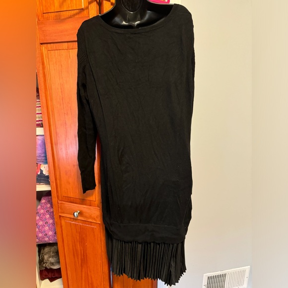 Victoria’s Secret Layered Sweater Dress with Pleated Skirt Attached. SZ XL. - Picture 3 of 4